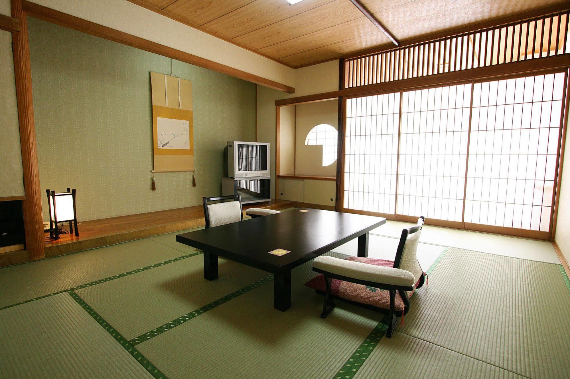 Hotel Hana Isawa Fuefuki Екстер'єр фото